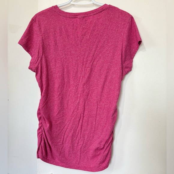 🎉3/20$🎉 Bench Heathered Pink Logo Tee - Size XL - Picture 5 of 5